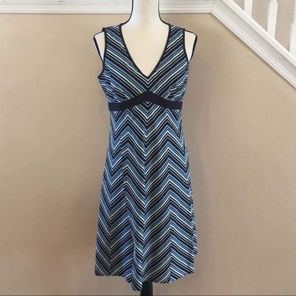 Ann Taylor Loft | Chevron Navy Blue A line dress